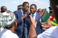 Faure Gnassingbé accueilli à son arrivée à Lusaka par son homologue Edgar Lungu - 8 mai 2017