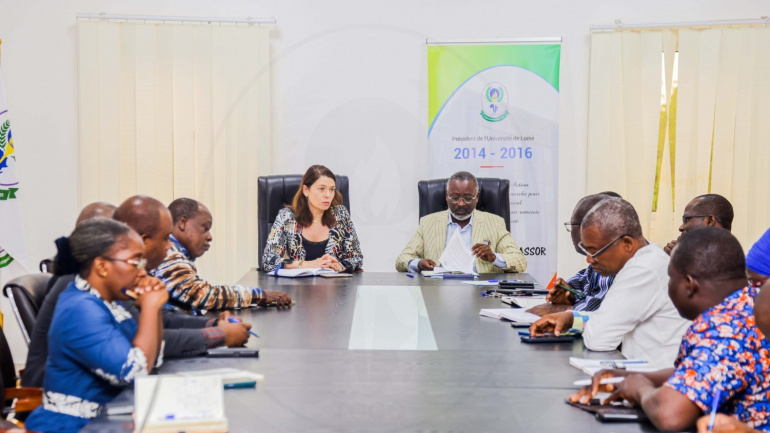 securite-alimentaire-l-universite-de-lome-et-un-laboratoire-phytosanitaire-engagent-une-collaboration
