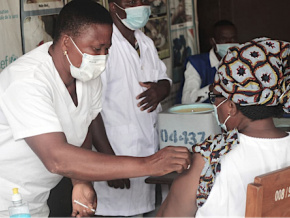 Vaccination Covid-19 : le Togo lance la dose de rappel