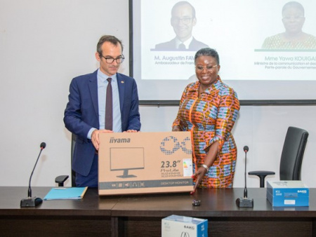 M&eacute;dias : de nouveaux &eacute;quipements de diffusion au profit des radios rurales des Savanes