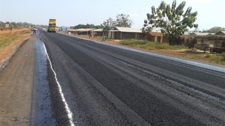 Grâce à la route réhabilitée Notsè-Tohoun-Frontière Bénin, le gouvernement désenclave la zone à fort potentiel agricole du Moyen-Mono