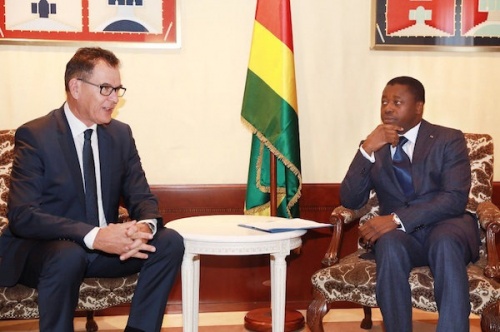 Photo : Faure Gnassingbé en entretien avec Gerd Müller, ministre allemand de la Coopération. 