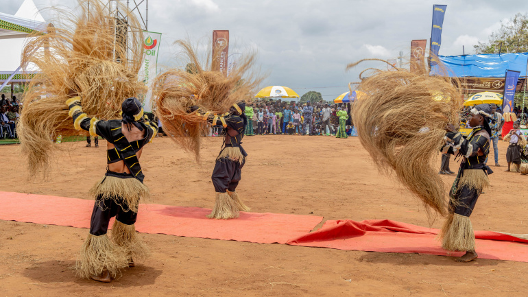 fetes-traditionnelles-les-populations-de-vo-ont-celebre-adzinukuza