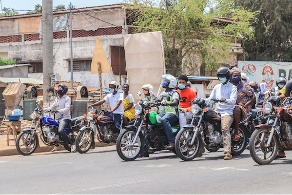 Au Togo, le casque désormais obligatoire pour les passagers à deux roues