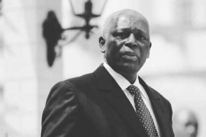 Décès de Shinzo Abe et Eduardo Dos Santos : le Togo présente ses condoléances