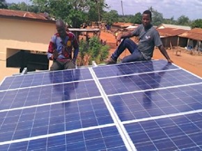 La BOAD entend participer à un projet d’électrification rurale dans 62 localités togolaises