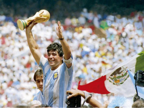 Faure Gnassingbé rend hommage à Diego Maradona