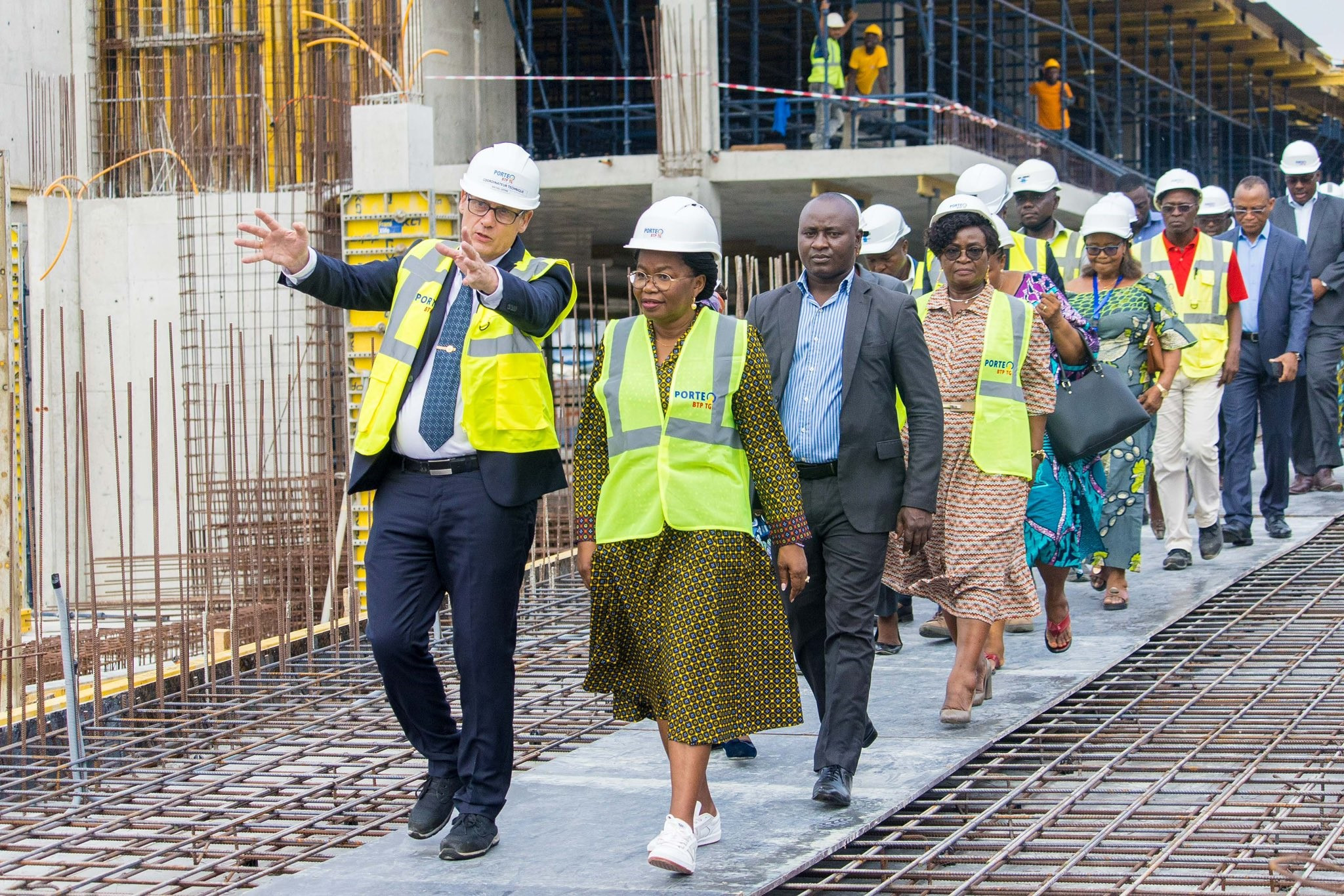 Reconstruction du Grand marché de Lomé : le Premier ministre constate l’avancée des travaux