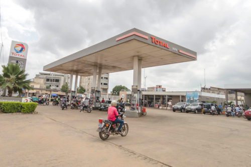 Gaz et carburant : “Pour l’instant, aucune augmentation n’est envisagée”, rassure le ministre du commerce