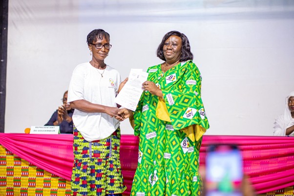 08-mars-5000-femmes-dotees-d-actes-de-naissance