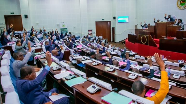 le-parlement-approuve-la-reforme-du-cadre-institutionnel-et-de-gouvernance-de-l-otr