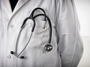 School AMU : seules les formations sanitaires publiques sont éligibles