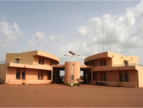 Lomé-Ouagadougou : le temps de passage aux postes de douane juxtaposés de Cinkansé sera réduit de 2-3 jours à 1-2 heures