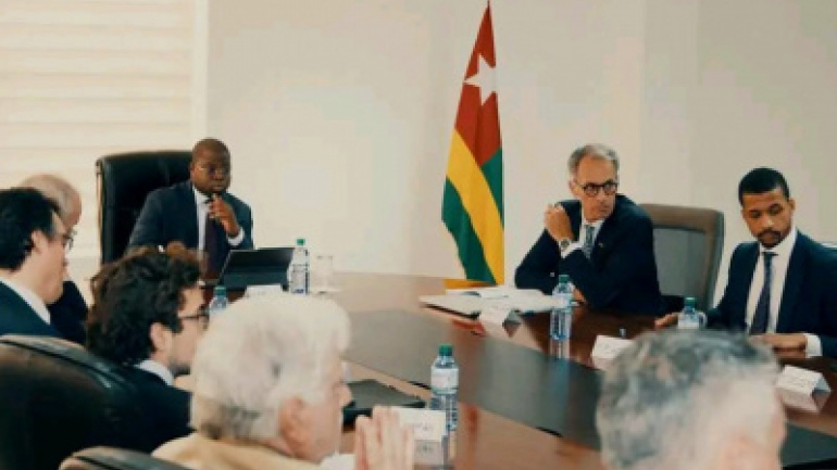 le-togo-renforce-son-dialogue-economique-avec-le-patronat-francais