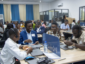numerique-le-gouvernement-recrute-900-tuteurs-pour-la-formation-a-l-ia-et-a-l-anglais