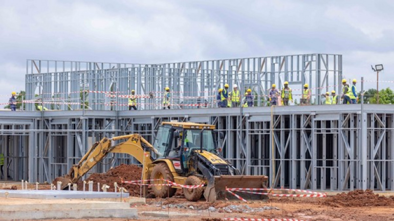 Hôpitaux Mère-Enfant : le chantier de Togblékopé en bonne voie