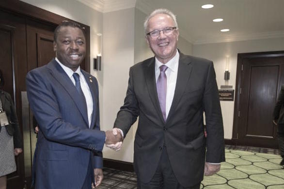 Le président Faure Gnassingbé et Neven Mimica, Commissaire européen à la Coopération Internationale et au Développement.