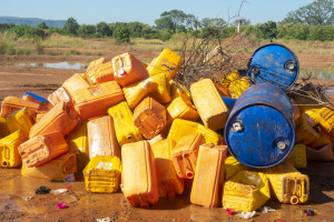 Savanes : une importante cargaison de boissons frelatées détruite
