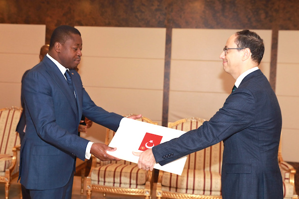 Ballet diplomatique à Lomé : six nouveaux ambassadeurs accrédités