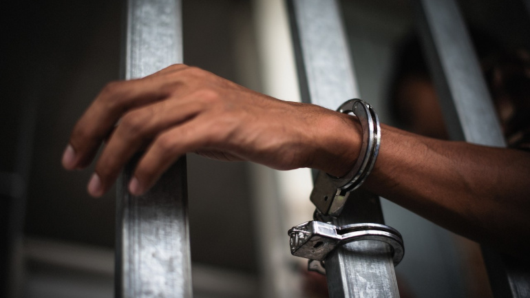 364-detenus-liberes-il-y-a-des-criteres-objectifs-qui-sont-retenus-explique-le-ministre-de-la-justice