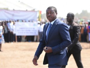 Faure Gnassingbé fait don de matériels roulants aux centres de santé de la région des Plateaux