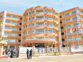 Le sénégalais Abdoulaye Diop, nouveau président de la Commission de l’Uemoa, Kako Nubukpo représentant du Togo