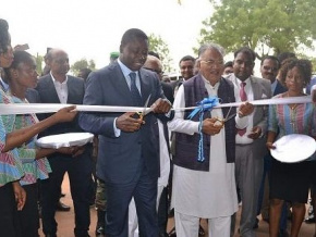 Le Chef de l&#039;Etat inaugure une usine de production de fer à béton à Kara