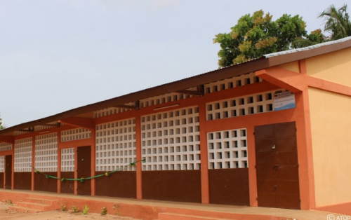 Salles de classes, forages, réseau électrique…Au Togo, le FACT renforce la décentralisation