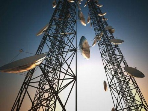 Ghana: le régulateur télécoms lance un appel d’offres pour l’acquisition de spectres de fréquence dans la bande des 800MHz