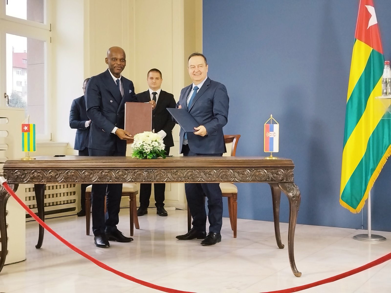 le-togo-et-la-serbie-signent-un-accord-d-exemption-de-visa-diplomatique-et-approfondissent-leur-cooperation