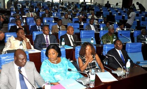 Le parlement adopte un collectif budgétaire pour 2019