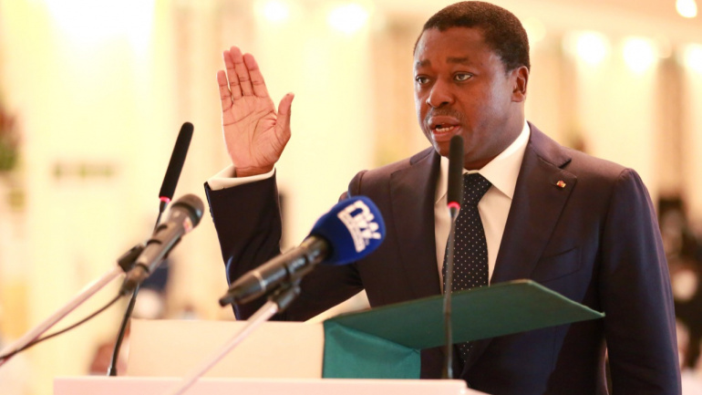 Faure Gnassingbé officiellement investi