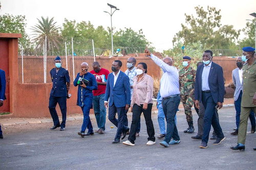 Visite du Premier ministre au poste de contrôle juxtaposé de Cinkassé