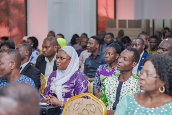 marches-publics-une-formation-ouverte-aux-jeunes-et-femmes-entrepreneurs