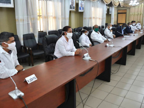Le Premier ministre accueille les médecins cubains et salue la coopération sud-sud