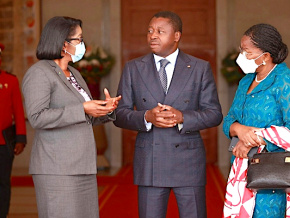 Rose Christiane Ossouka Raponda en visite au Togo