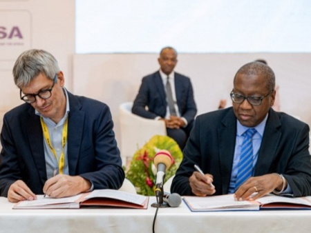 Énergie solaire : Le Togo scelle deux accords avec l’association RELP et le groupe chinois HAIER