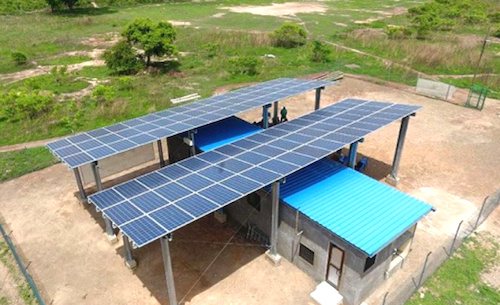 317 localités rurales bientôt électrifiées par mini-réseaux solaires