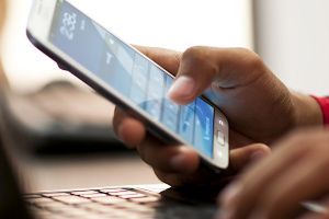 Téléphonie mobile : Togocel et Moov, plus chers l’un que l’autre sur les forfaits et transferts d’argent (Arcep)