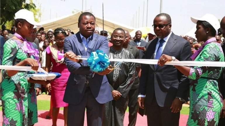 Togo : la Centrale solaire de Takpapièni, une aubaine pour les apprenants, commerçants et artisans de la localité