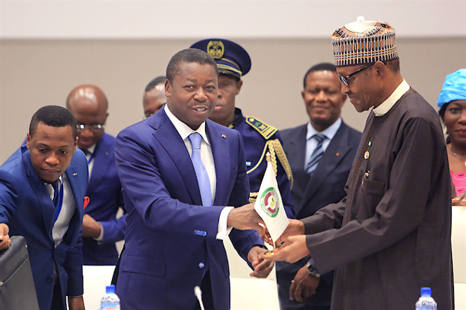 Cedeao : Faure Essozimna Gnassingbé passe le fanion à Muhammadu Buhari