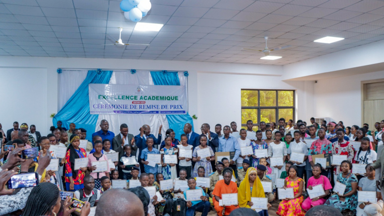 Excellence académique : 222 lauréats des examens nationaux récompensés