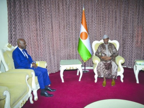 Visite du ministre des affaires étrangères au Niger