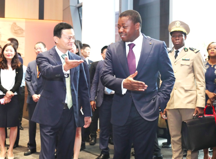 Faure Gnassingbé préside une table ronde d’entreprises chinoises et togolaises en prélude au Business Forum Togo-Chine