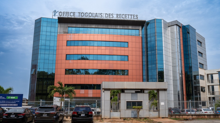 facture-electronique-certifiee-soutien-aux-filieres-productives-ajustements-patrimoniaux-ces-innovations-fiscales-majeures-pour-2026