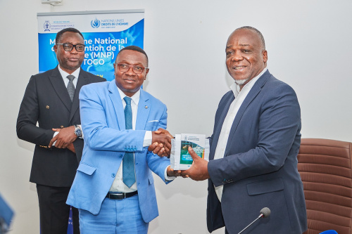 Justice : les surveillants p&eacute;nitentiaires dot&eacute;s d&rsquo;un nouveau guide