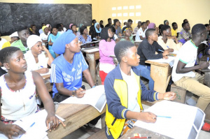 Concours d&#039;entrée dans les écoles paramédicales : 21. 404 candidats en lice