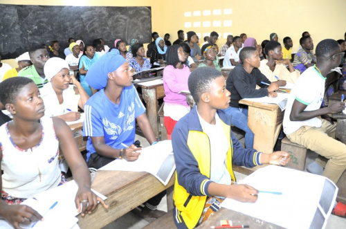 Concours d&#039;entrée dans les écoles paramédicales : 21. 404 candidats en lice