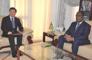 Le premier ministre a discuté coopération bilatérale avec l’ambassadeur de Chine