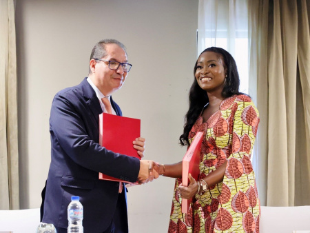 Signature d&rsquo;un accord avec l&rsquo;Office Ch&eacute;rifien des Phosphates pour l&rsquo;implantation d&rsquo;une usine d&rsquo;engrais phosphat&eacute;s